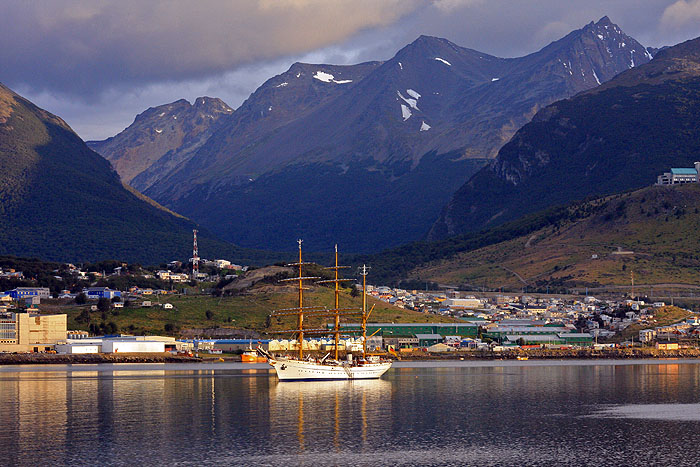 AR0111SS_ushuaia-3216.jpg [© Last Frontiers Ltd]