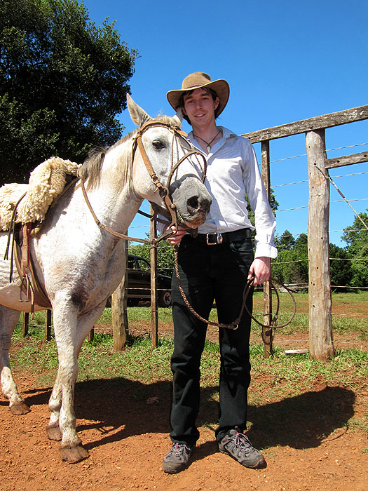 AR0411OF188_estancia-santa-cecilia-cattle-drive-oli.jpg [© Last Frontiers Ltd]