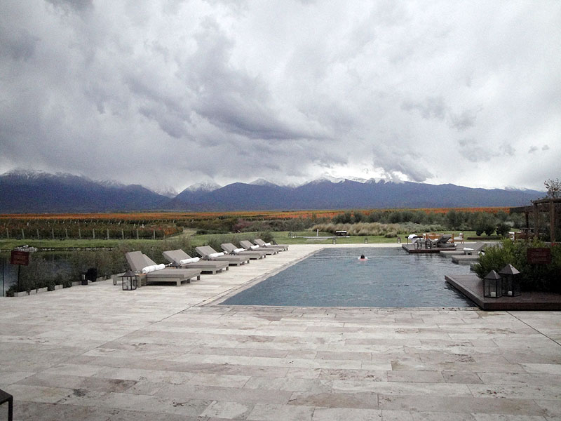 AR0416AB386_mendoza-the-vines-pool.jpg [© Last Frontiers Ltd]