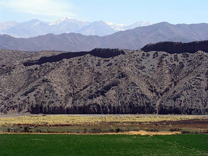 AR0904EP048_road_to_cachi.jpg [© Last Frontiers Ltd]