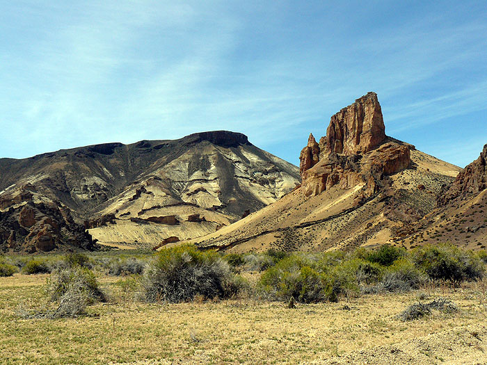 AR1212SM818_esquel-canyons-near-piedra-parada.jpg [© Last Frontiers Ltd]