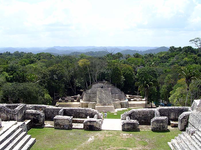 BZ0304AB036_caracol_ruins.jpg [© Last Frontiers Ltd]