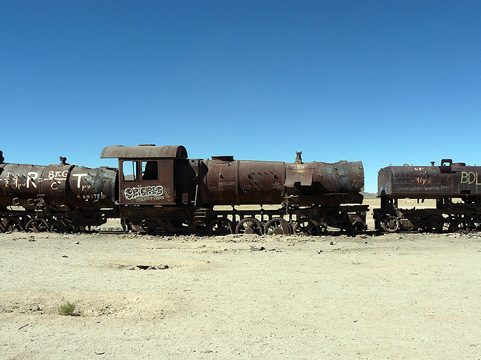 BO0609RB214_uyuni_train_cemetery.jpg [© Last Frontiers Ltd]