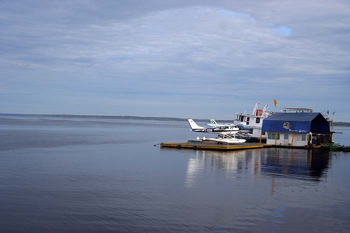 BR0405EP048_manaus_aerial.jpg [© Last Frontiers Ltd]