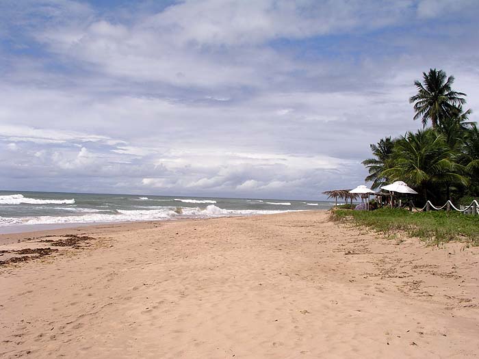 BR0406SM358_praia_do_cassange_marau_peninsula.jpg [© Last Frontiers Ltd]