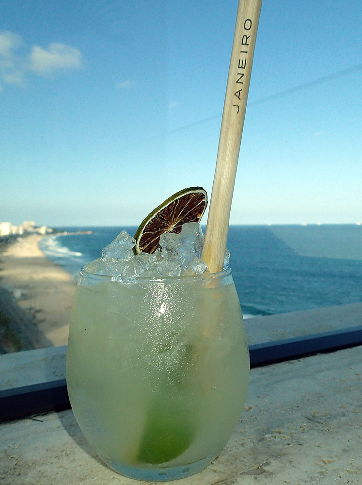 BR0519NR0908_janeiro-caipirinha.jpg [© Last Frontiers Ltd]