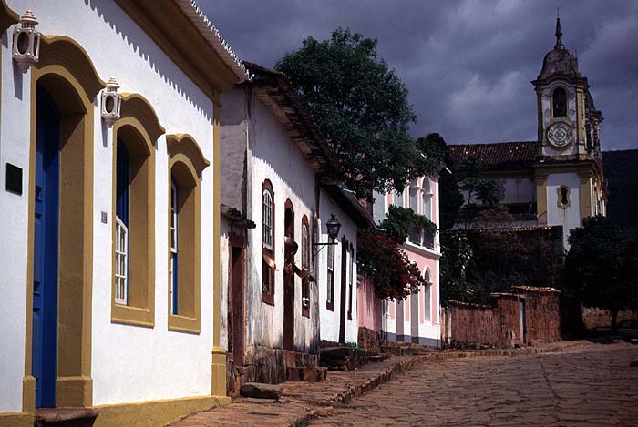 BR0900EPB70_tiradentes_street_church.jpg [© Last Frontiers Ltd]