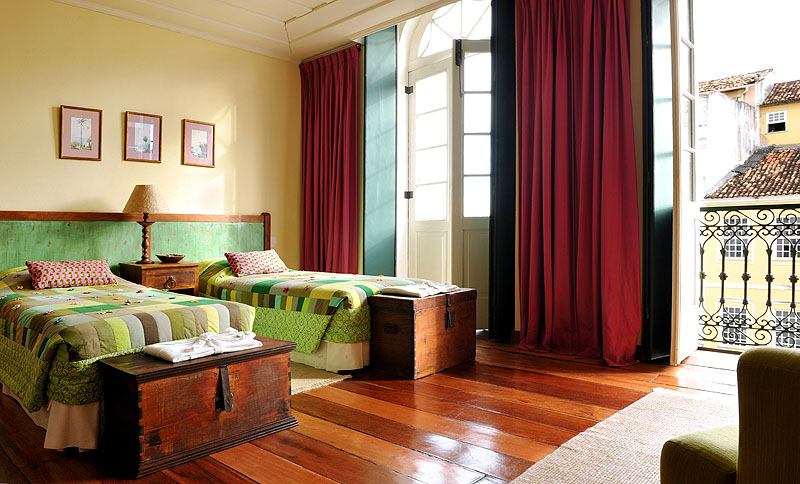 BR0915BL02_salvador-vila-bahia-room3.jpg [© Last Frontiers Ltd]