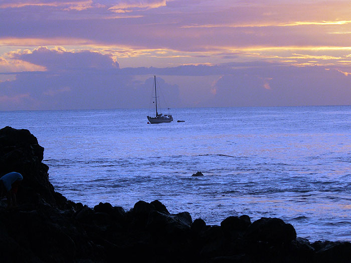 CL0311CB319_rapa-nui-sunset.jpg [© Last Frontiers Ltd]