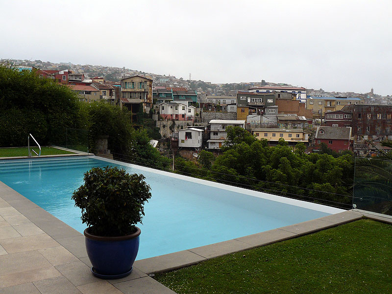 CL1016NL291_valparaiso-casa-higueras-pool.jpg [© Last Frontiers Ltd]