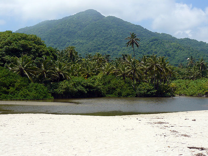 CO0907EP398_tayrona_arrecife.jpg [© Last Frontiers Ltd]