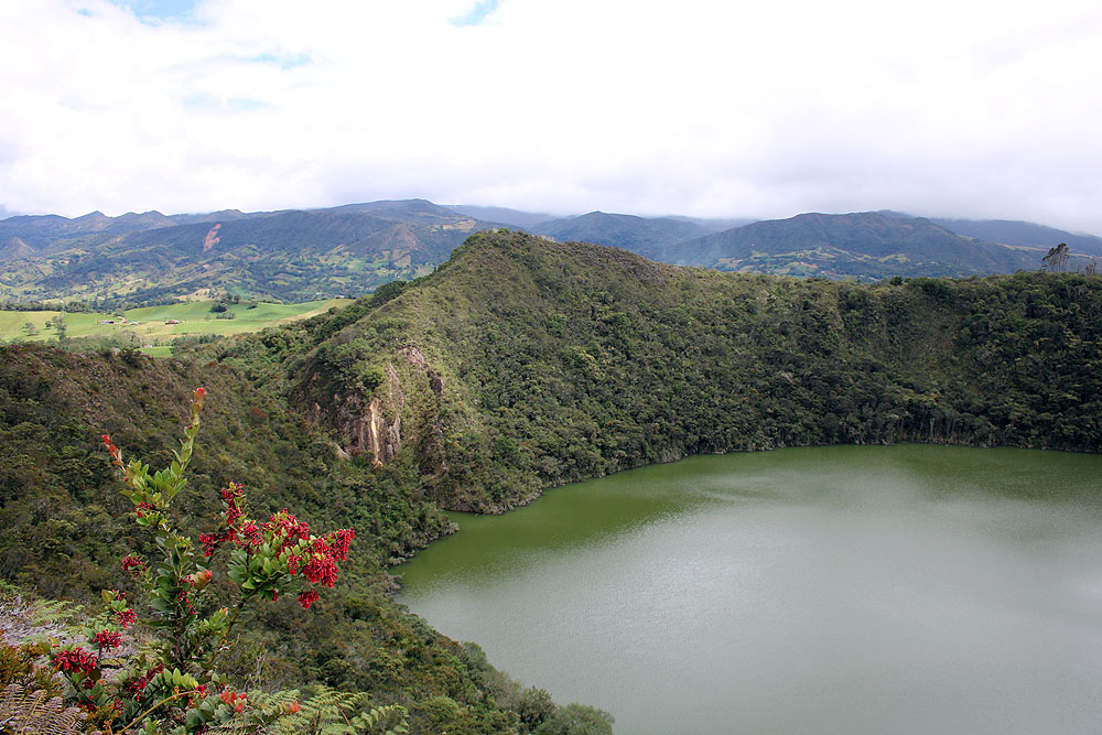 CO1118LD015_guatavita-lake.jpg [© Last Frontiers Ltd]