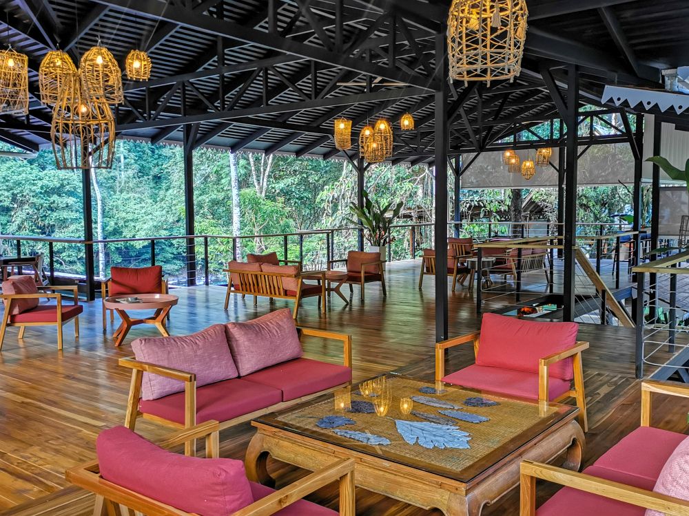 CR2203BO002_pacuare-lodge-lounge.jpg [© Last Frontiers Ltd]