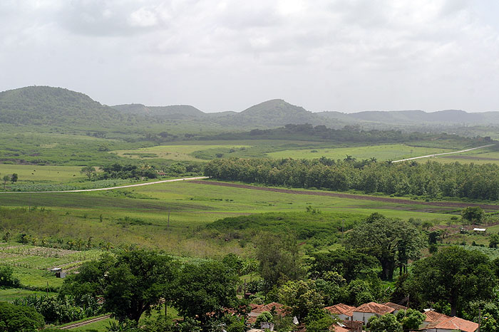 CU0612JL134_sancti-spiritus-manaca-iznaga-sugar-mill.jpg [© Last Frontiers Ltd]