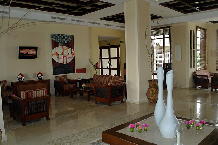 CU0612JL238_cayo-santa-maria-melia-buenavista-rs-foyer.jpg [© Last Frontiers Ltd]