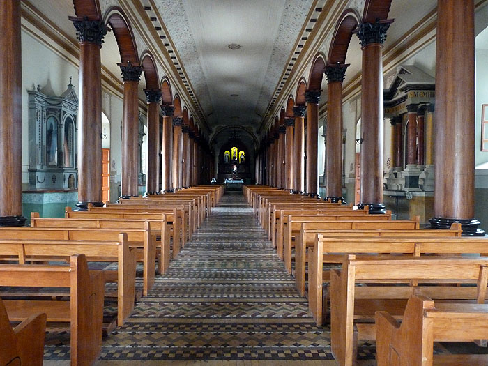 SV0913SM0355_suchitoto-cathedral.jpg [© Last Frontiers Ltd]