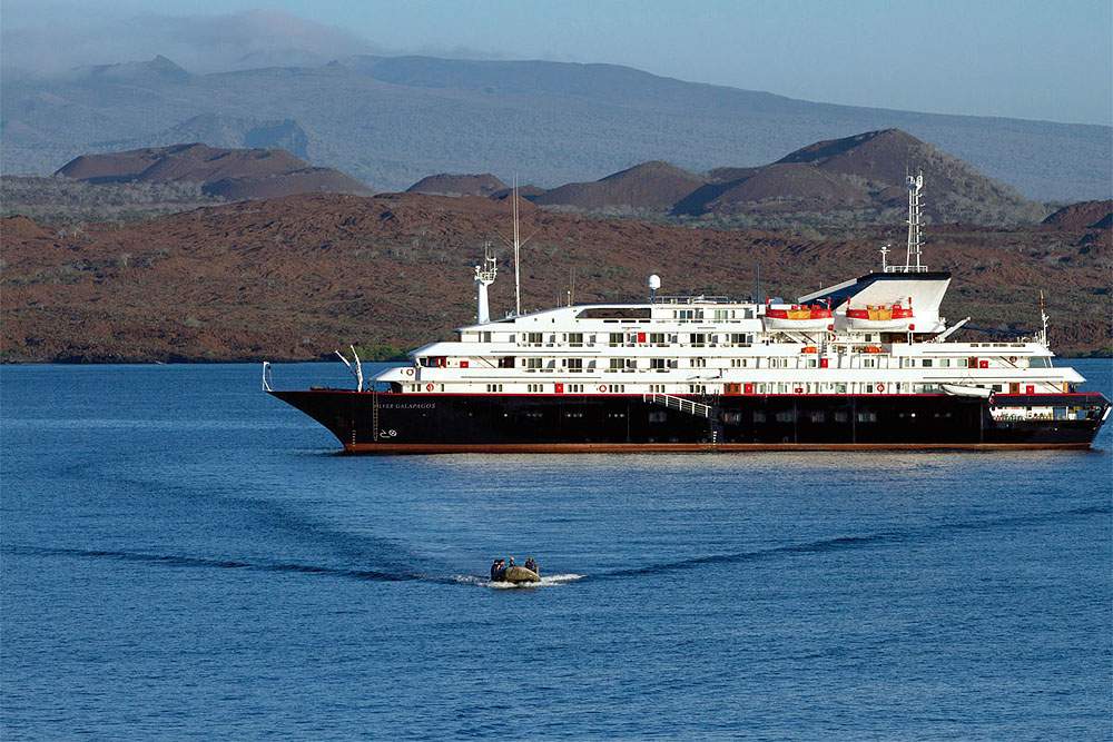 GP0613SG001_silver-galapagos-exterior.jpg [© Last Frontiers Ltd]