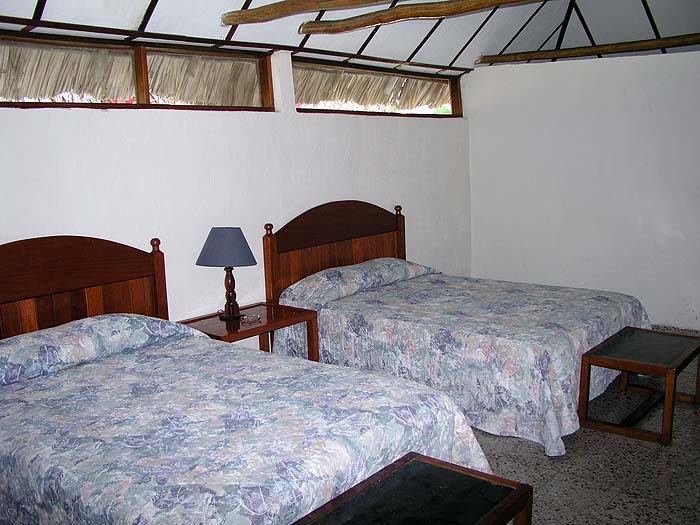 GU1105EM348_tikal_inn.jpg [© Last Frontiers Ltd]