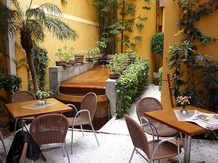 MX0507SM096_la_casona_courtyard_garden.jpg [© Last Frontiers Ltd]