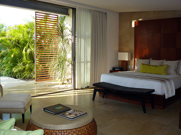 MX0511SM0907_rosewood-mayakoba-lagoon-suite.jpg [© Last Frontiers Ltd]