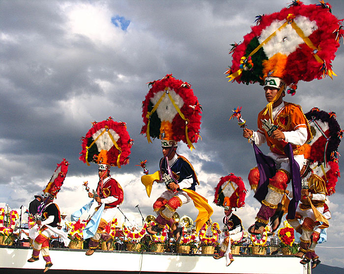 MX05JM_guelagueza-danza-de-la-pluma.jpg [© Last Frontiers Ltd]