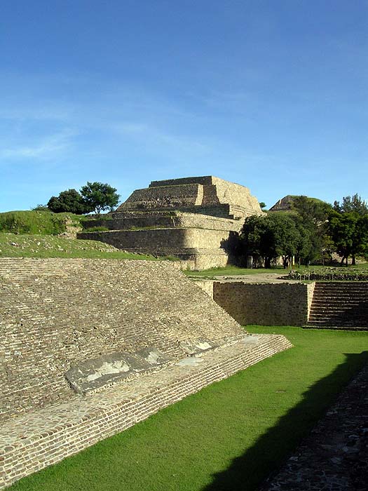 MX0905AJ073_monte_alban_oaxaca.jpg [© Last Frontiers Ltd]