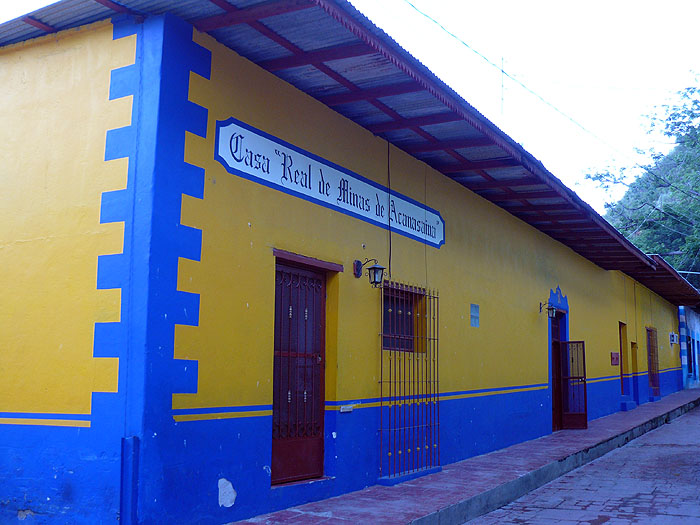 MX0910JF315_casa-real-de-minas.jpg [© Last Frontiers Ltd]