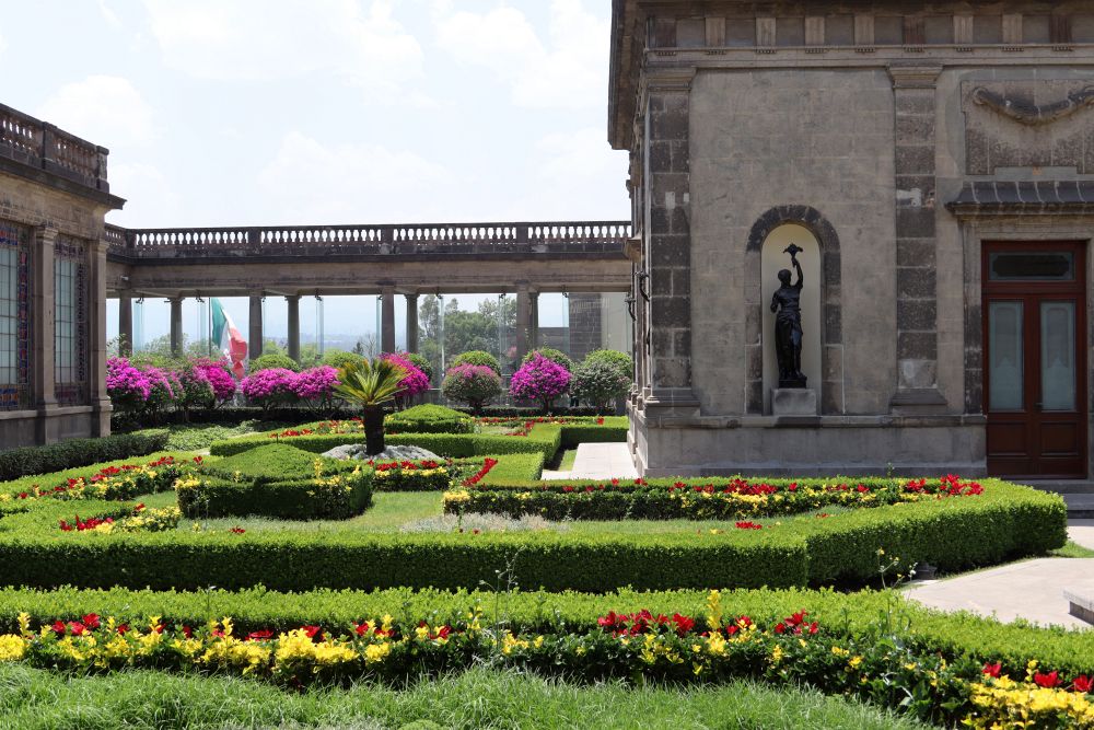 MX2404EP028_mexico-city-chapultepec-castle.jpg [© Last Frontiers Ltd]