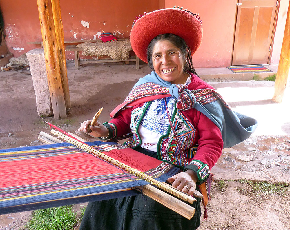 PE1018SM167_sacred-valley-cuper-bajo-weaving-community-bookmark.jpg [© Last Frontiers Ltd]