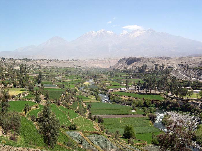 PE1105SM018_arequipa_view_from_yanahuara.jpg [© Last Frontiers Ltd]