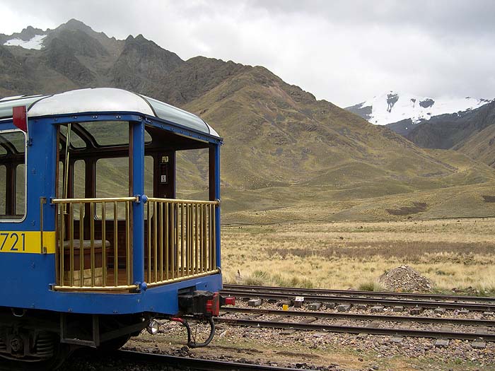 PE1105SM259_train_puno_cusco.jpg [© Last Frontiers Ltd]