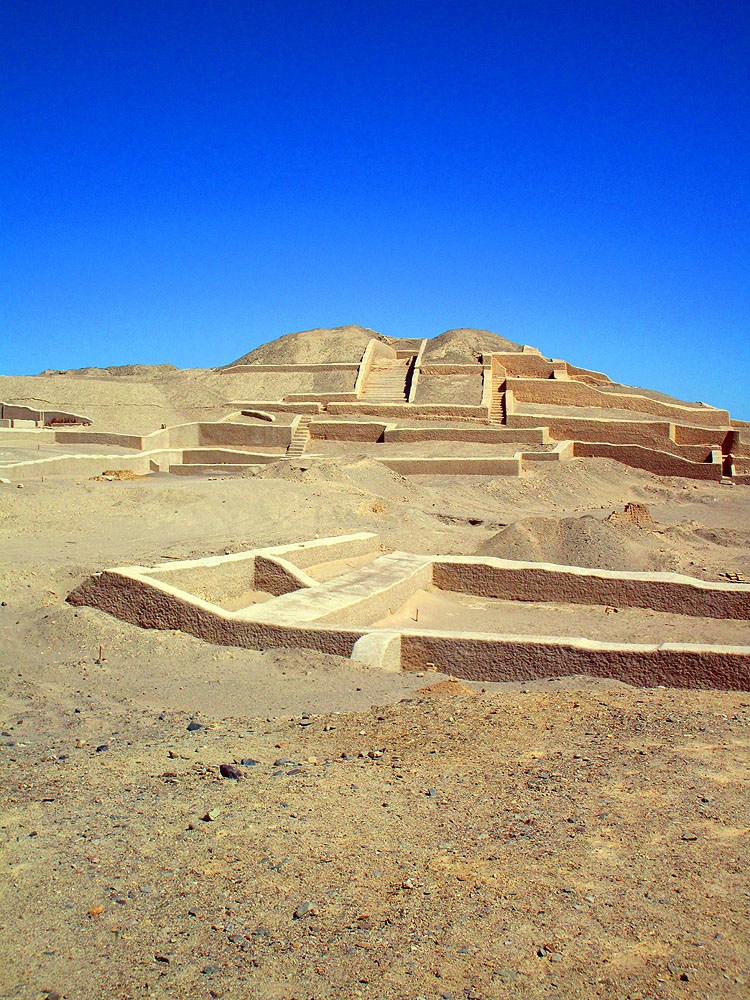 PE16PP009_nazca-cahuachi.jpg [© Last Frontiers Ltd]